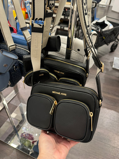 Bolsa transversal MICHAEL KORS com porta ipods e moeda, alça de tecido