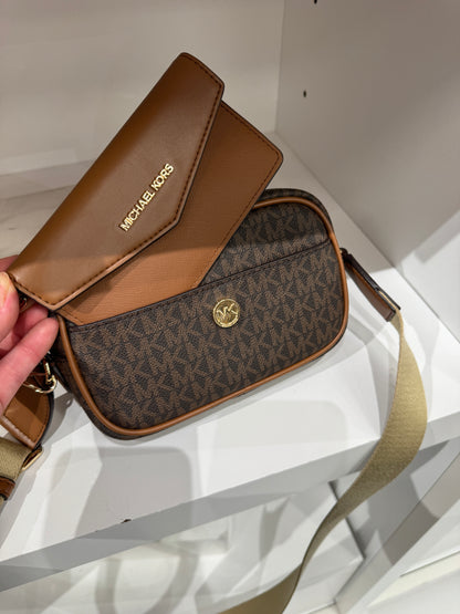 Bolsa transversal MICHAEL KORS Maisie com porta cartão e alça de tecido