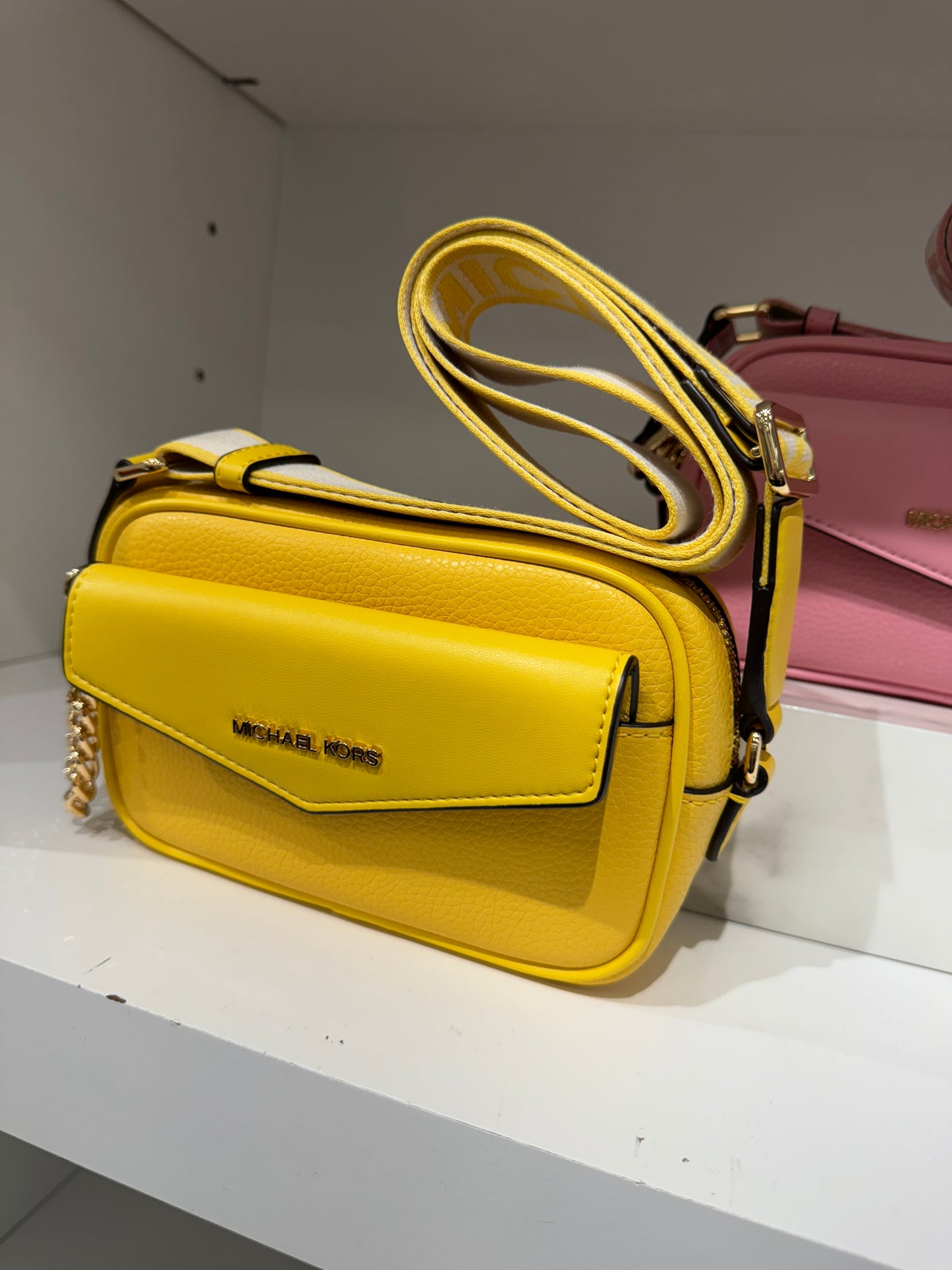 Bolsa transversal MICHAEL KORS Maisie com porta cartão e alça de tecido