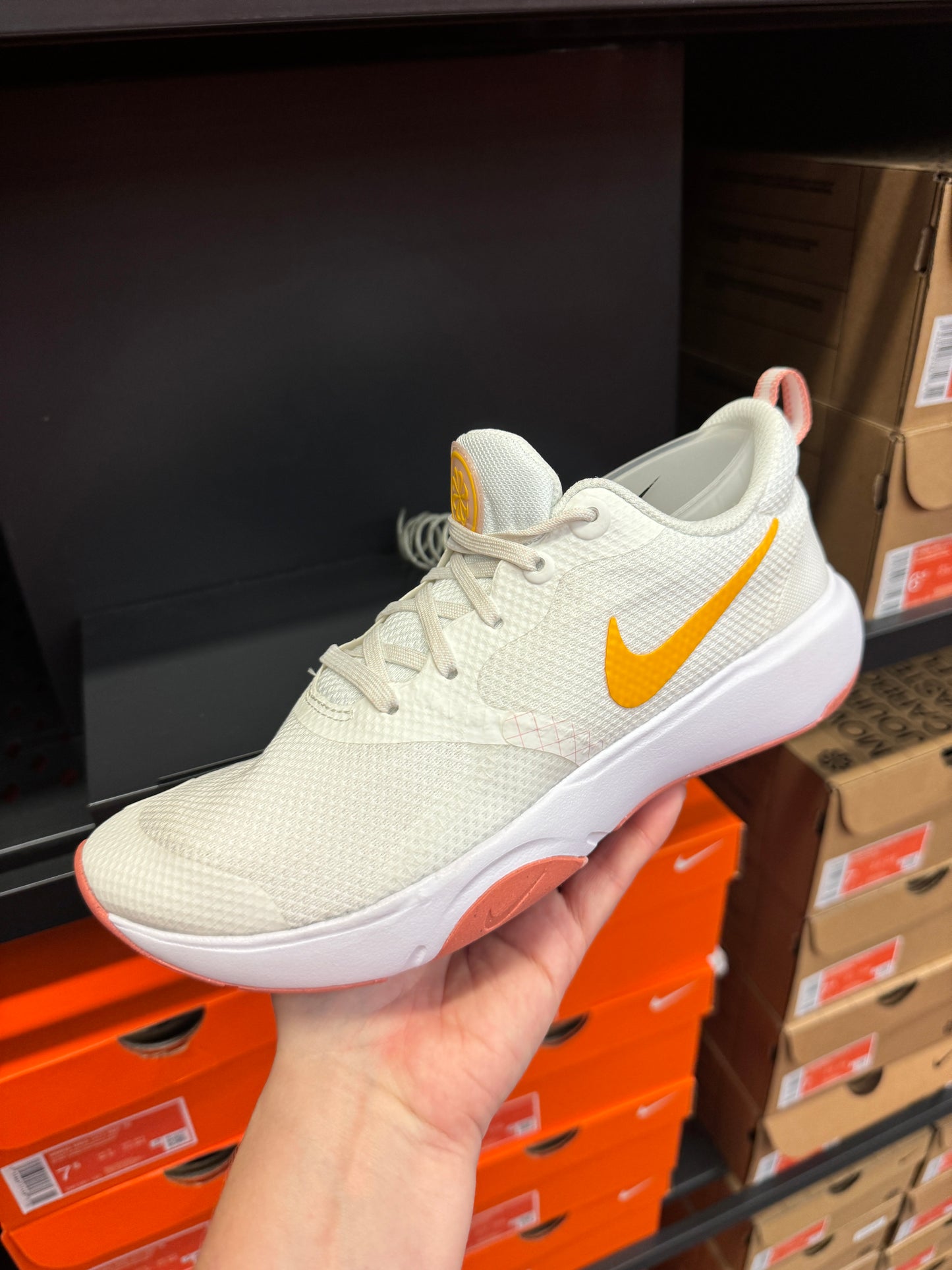 Tênis importado feminino NIKE Outlet 51