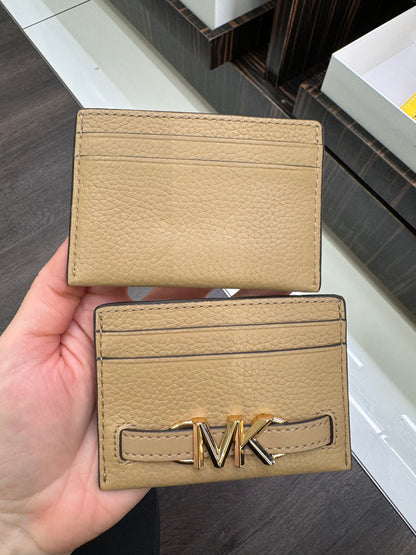 Porta cartão importado MICHAEL KORS Belted