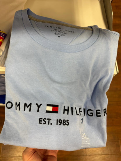 Camiseta TOMMY HILFIGER masculina com logo bordado no peito