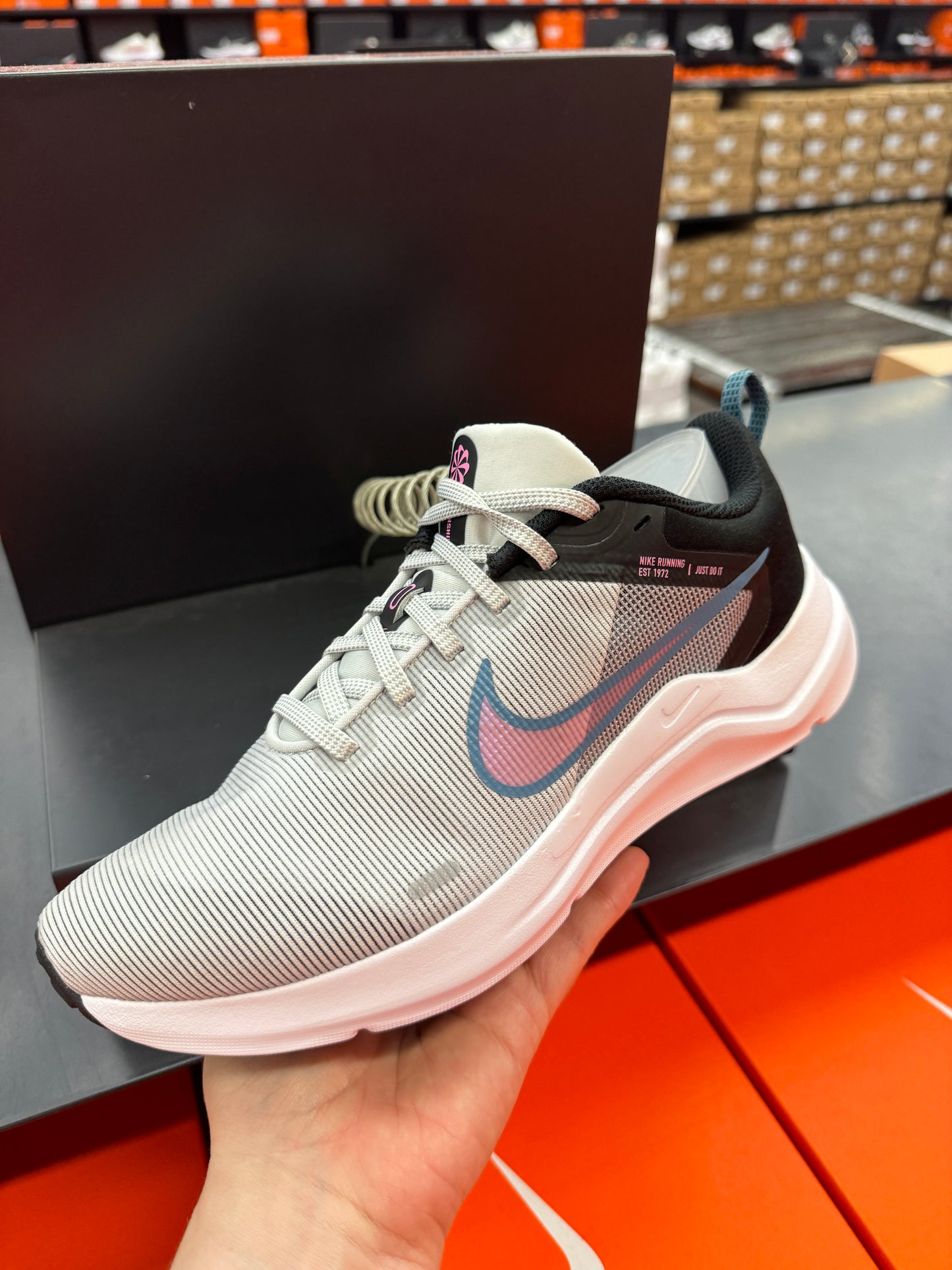 Tênis importado feminino NIKE Outlet 47