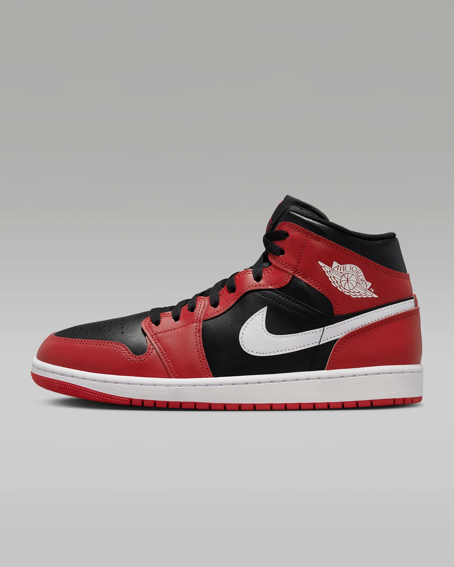 Tênis importado Nike Air Jordan 1 Mid vermelho e preto