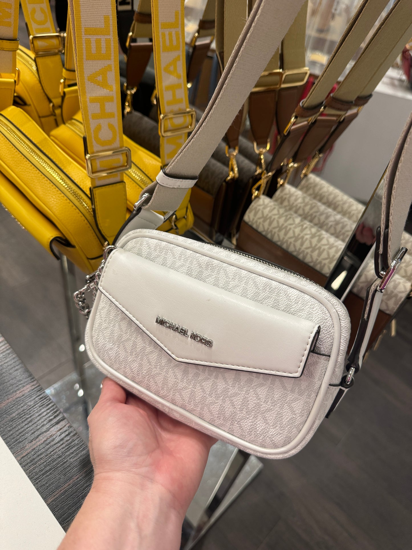 Bolsa transversal MICHAEL KORS Maisie com porta cartão e alça de tecido