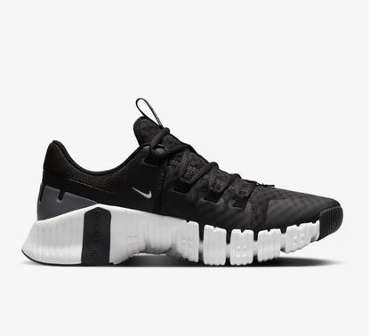 Tênis importado feminino Nike Metcon 5 preto e branco