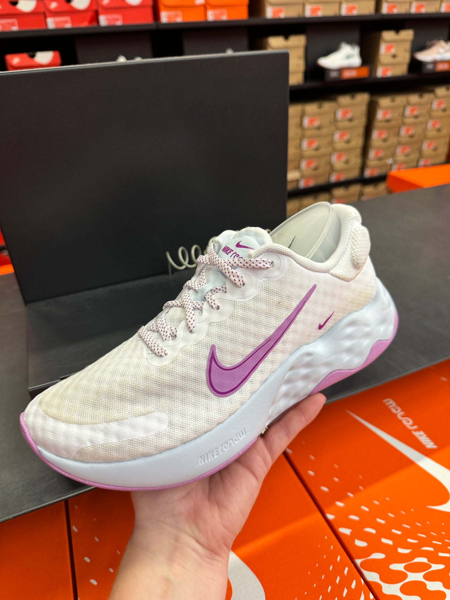 Tênis importado feminino NIKE Outlet 27