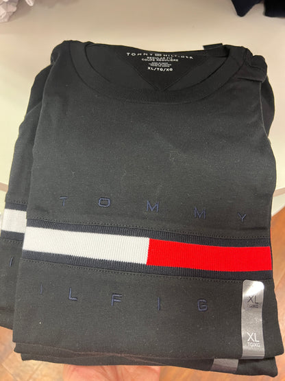 Camiseta TOMMY HILFIGER masculina com detalhe no peito