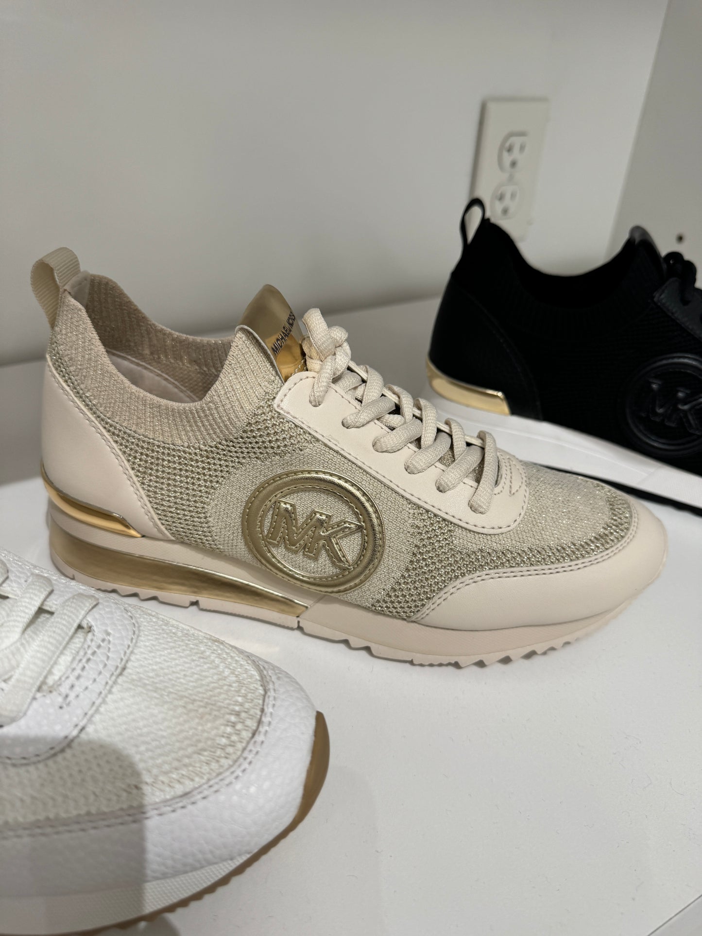 Tênis feminino importado MICHAEL KORS Malha com logo