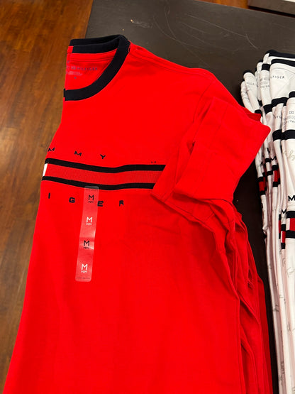 Camiseta TOMMY HILFIGER masculina com detalhe no peito