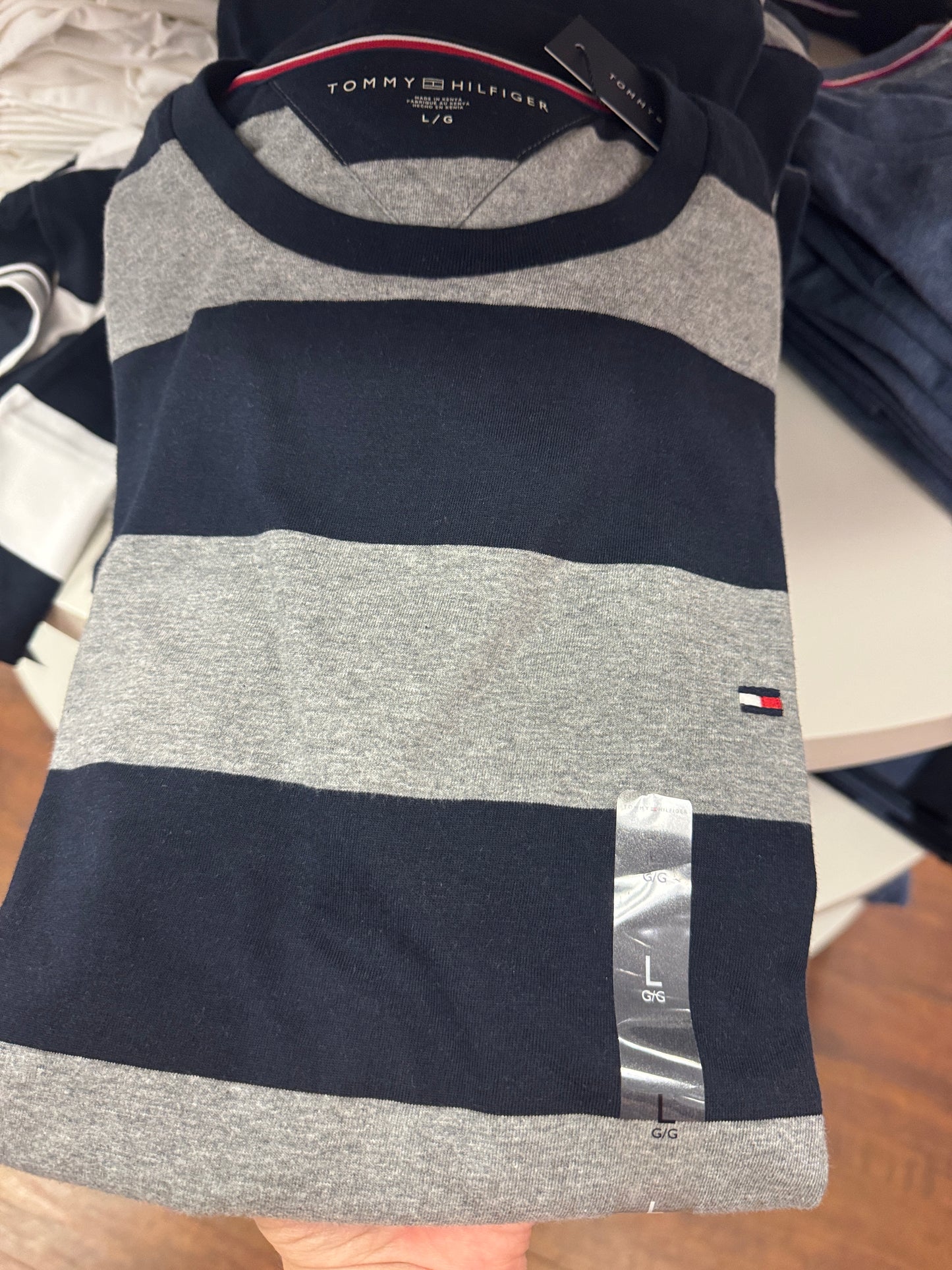 Camiseta TOMMY HILFIGER masculina com listras