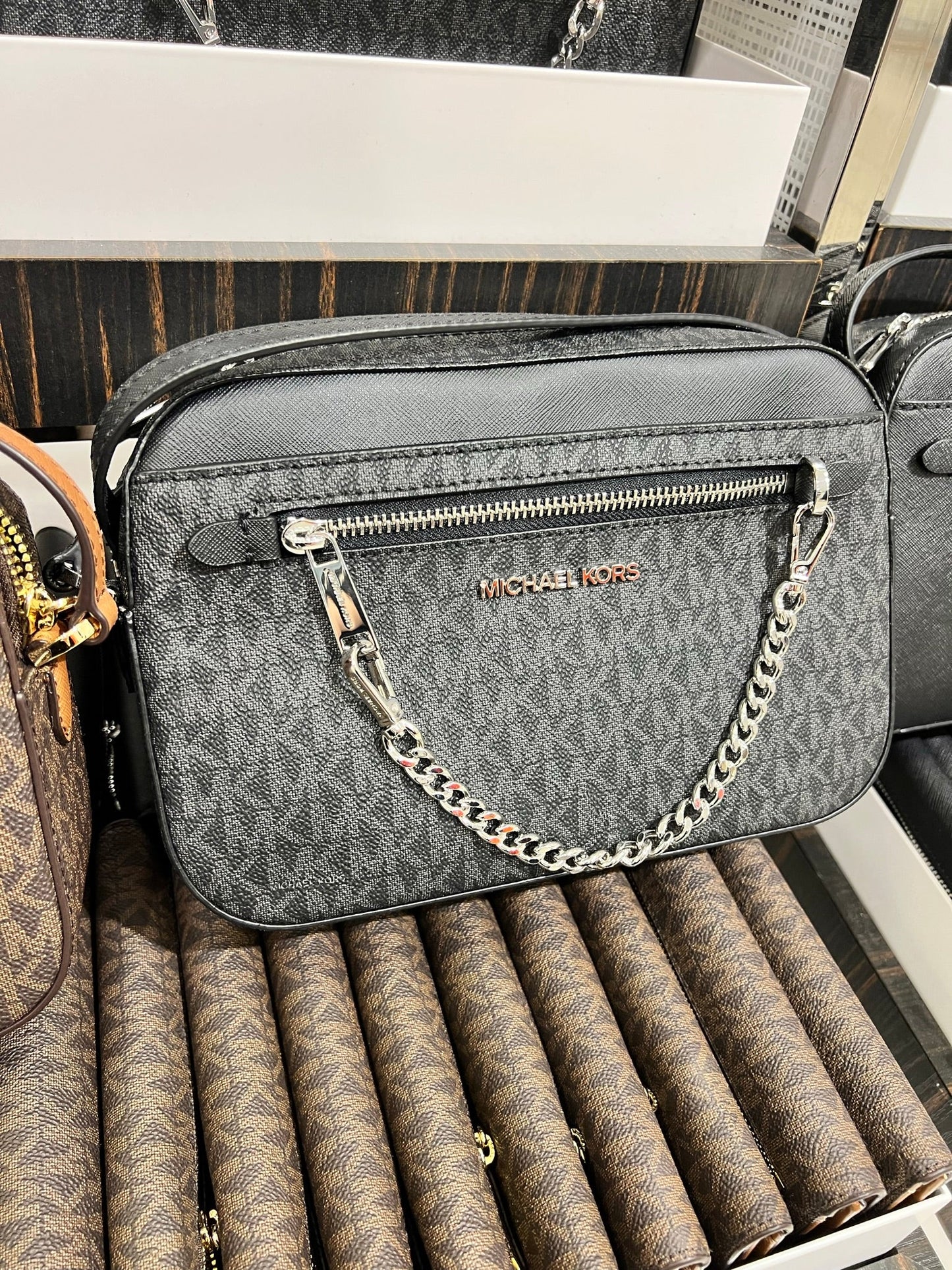 Bolsa importada MICHAEL KORS transversal Jet Set correntinha