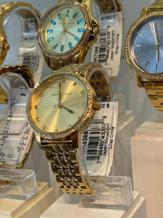 Relógio de aço inoxidável Michael Kors Blair dourado com cristais na pulseira