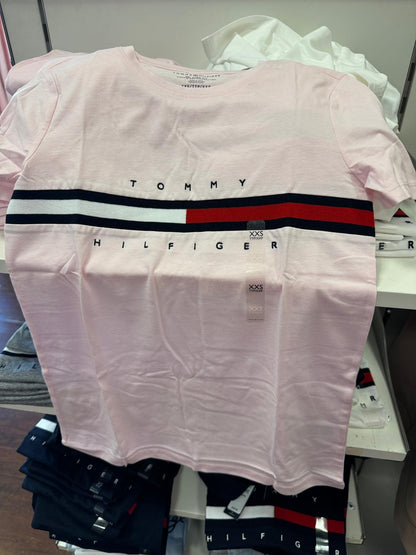 Camiseta feminina TOMMY HILFIGER logo na frente gola redonda